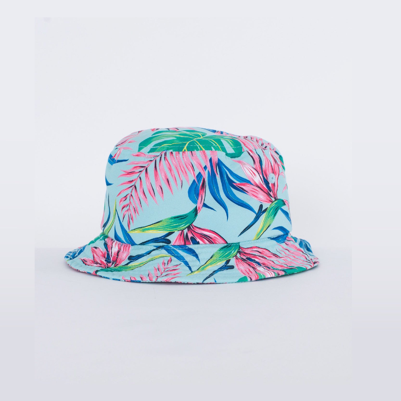 BUCKET WOMEN SCRIPTED