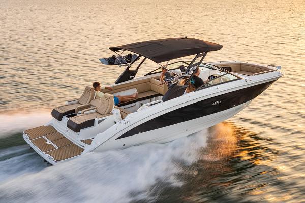 Jobe Teams Up with SeaRay to Elevate Watersports Experience