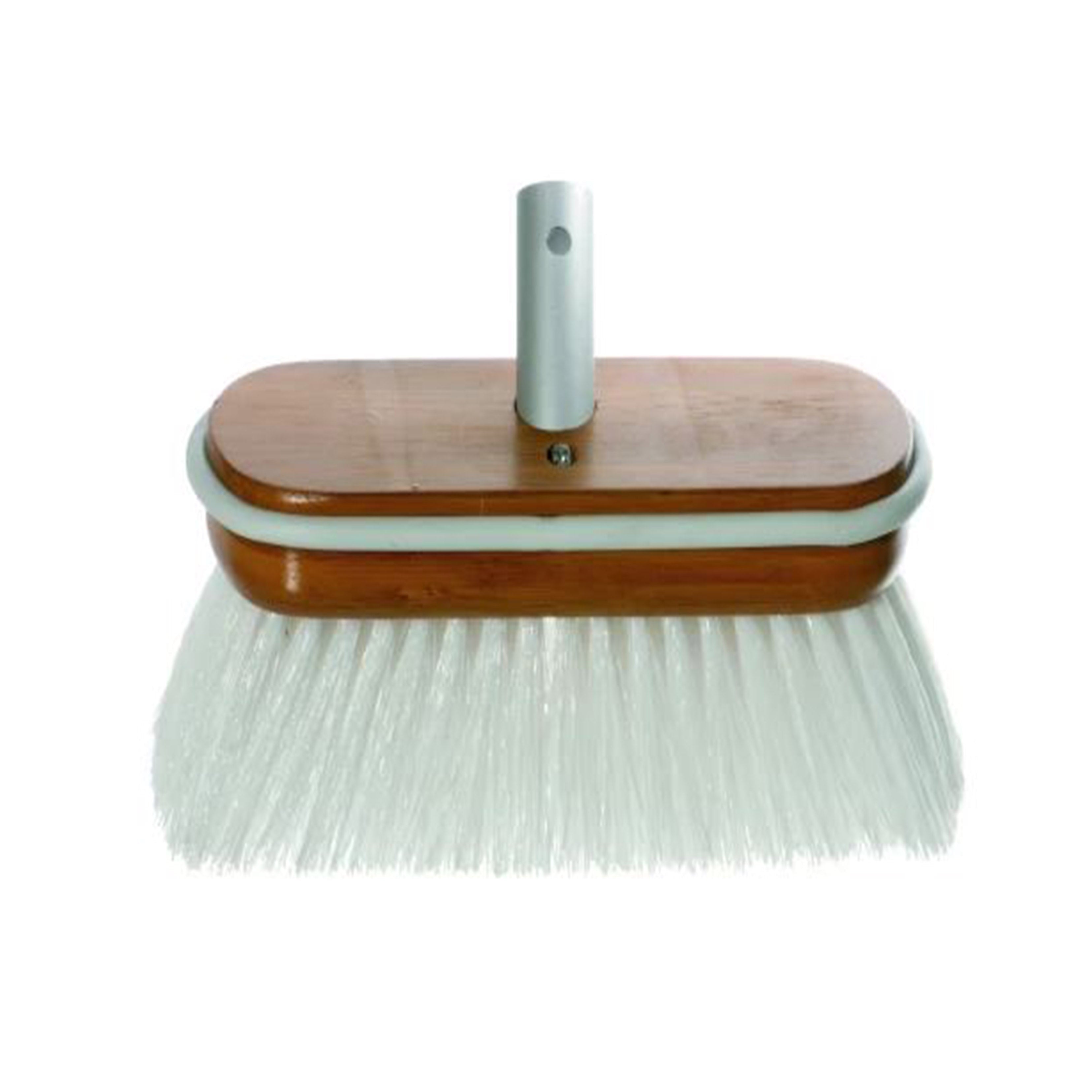 BRUSH DELUXE HARD WITH WATER FLOW THROUGH